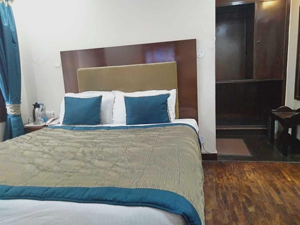 Ashiana Clarks Inn ชิมลา ภายนอก รูปภาพ