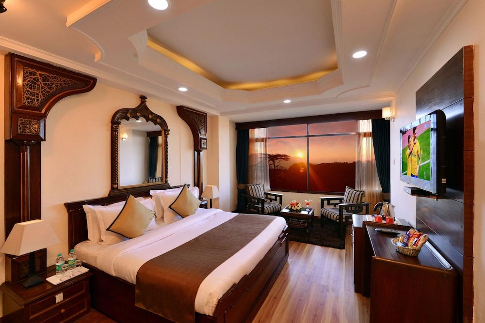 Ashiana Clarks Inn ชิมลา ภายนอก รูปภาพ